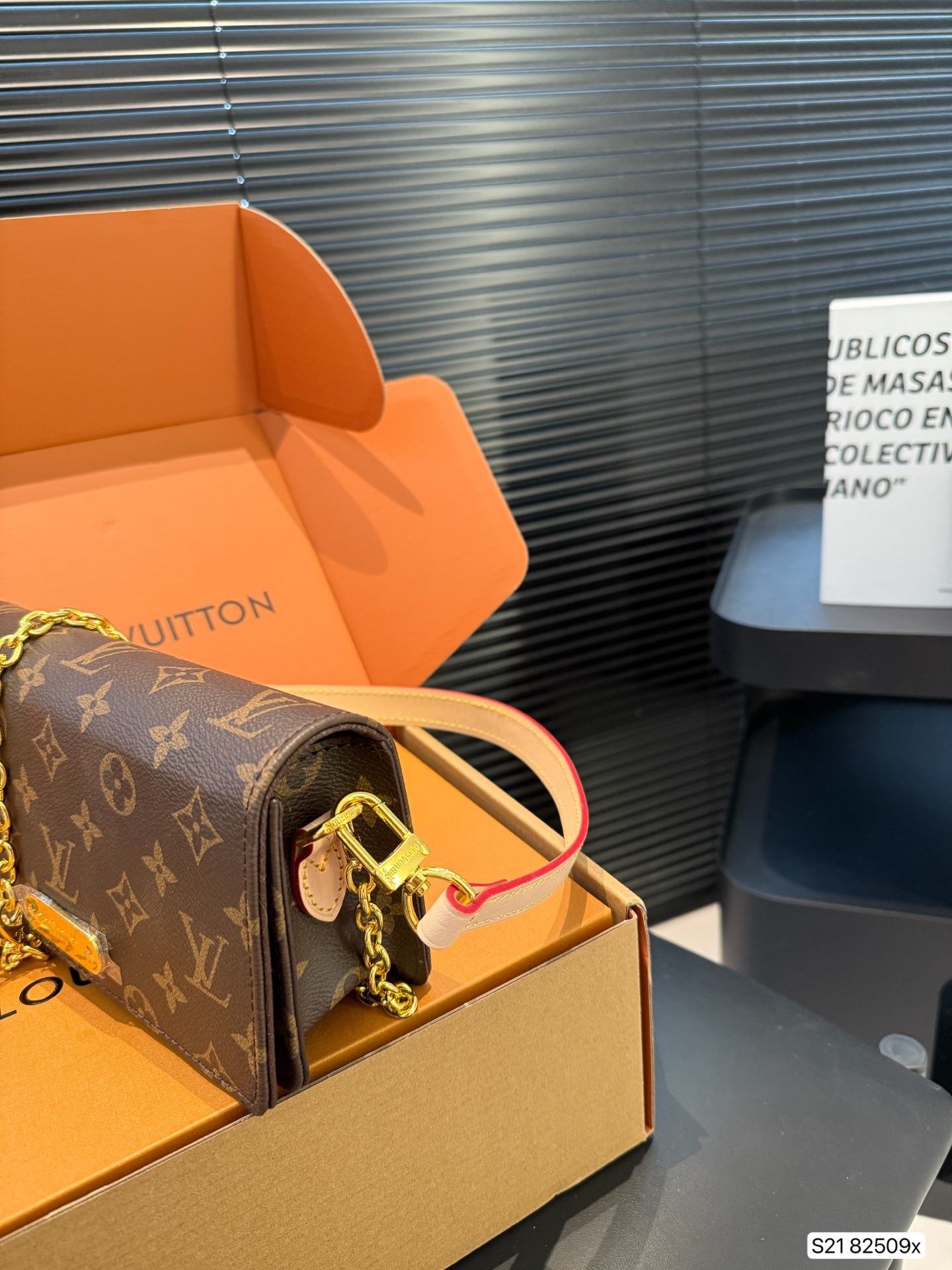 【LOUIS VUITTON旗艦店】ルイヴィトン Wallet On Chain Lily ハンドバッグ M82509-BRAND OFF