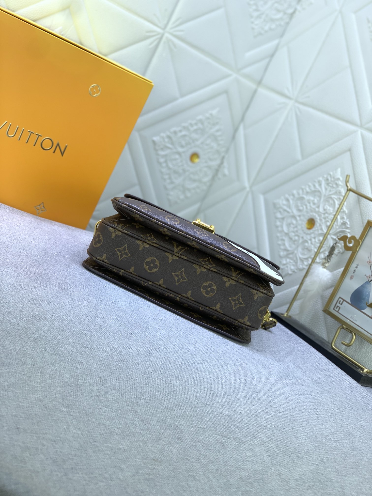 LOUISVUITTON モノグラムキャンバスボディにグレイン牛革のレオパードパッチ付き M47203 M40780-BRAND OFF
