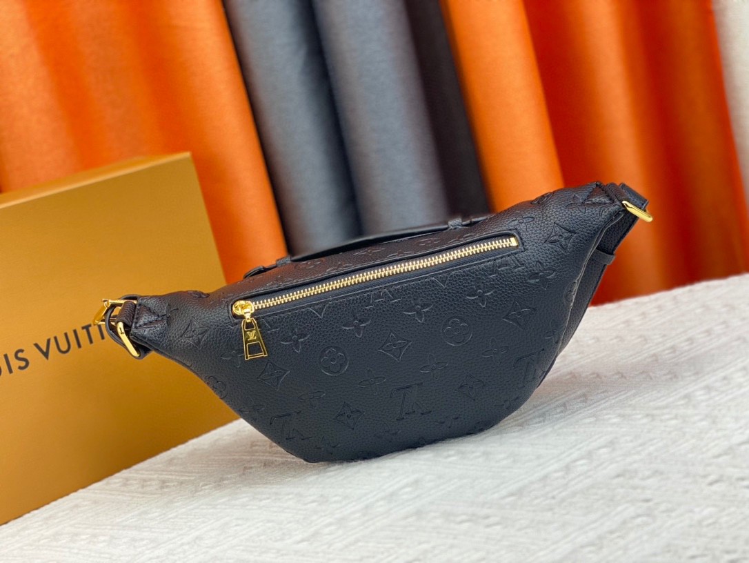 LOUIS VUITTON（ルイヴィトン）BUMBAG ウエストバッグ M44812-BRAND OFF