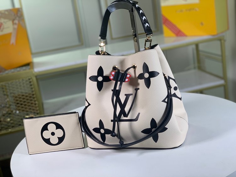 Louis Vuitton （ルイヴィトン） ショルダーバッグ 26x26x17.5 cm-BRAND OFF