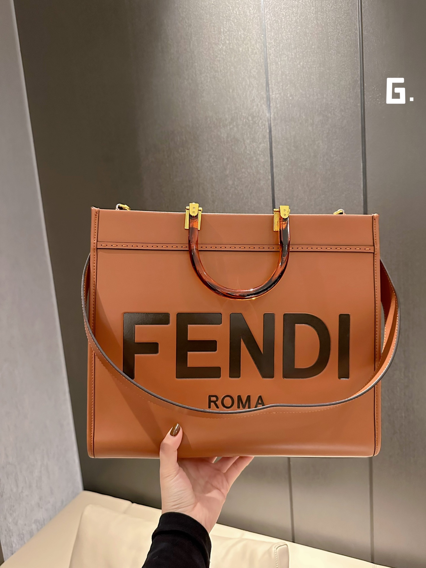 【FENDI公式 旗艦店】 フェンディ ハンドバッグ 当日出荷 好評に付き再入荷！50*31*16CM-BRAND OFF