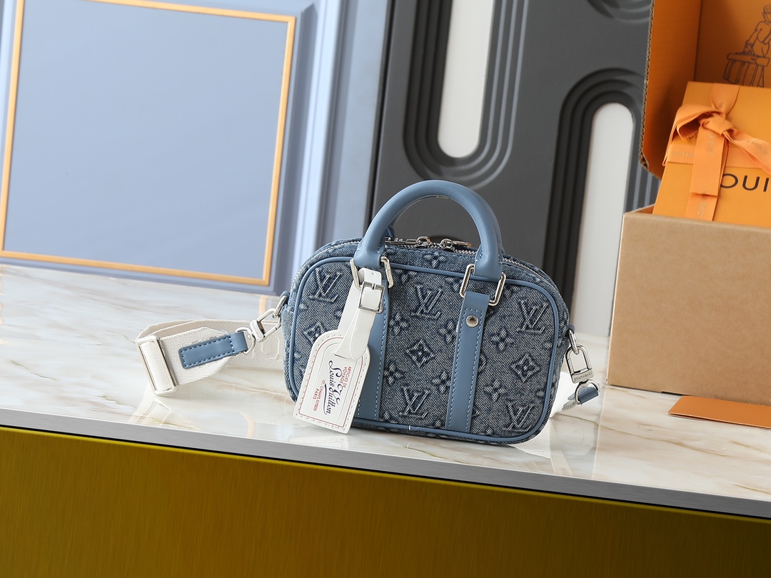 LOUIS VUITTON ルイヴィトン Nano Porte Documents Voyage M82770-BRAND OFF