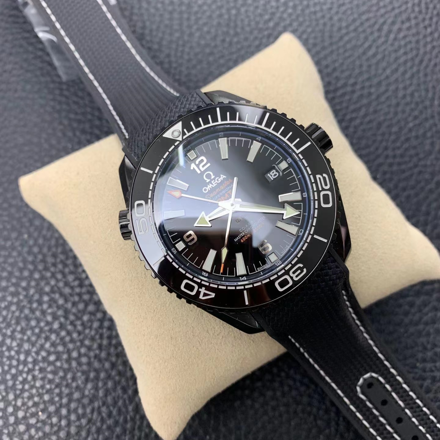 Omega Seamaster Planet Ocean Master Chronometer GMT Deep Black 215.92.46.22.01.001-BRAND OFF
