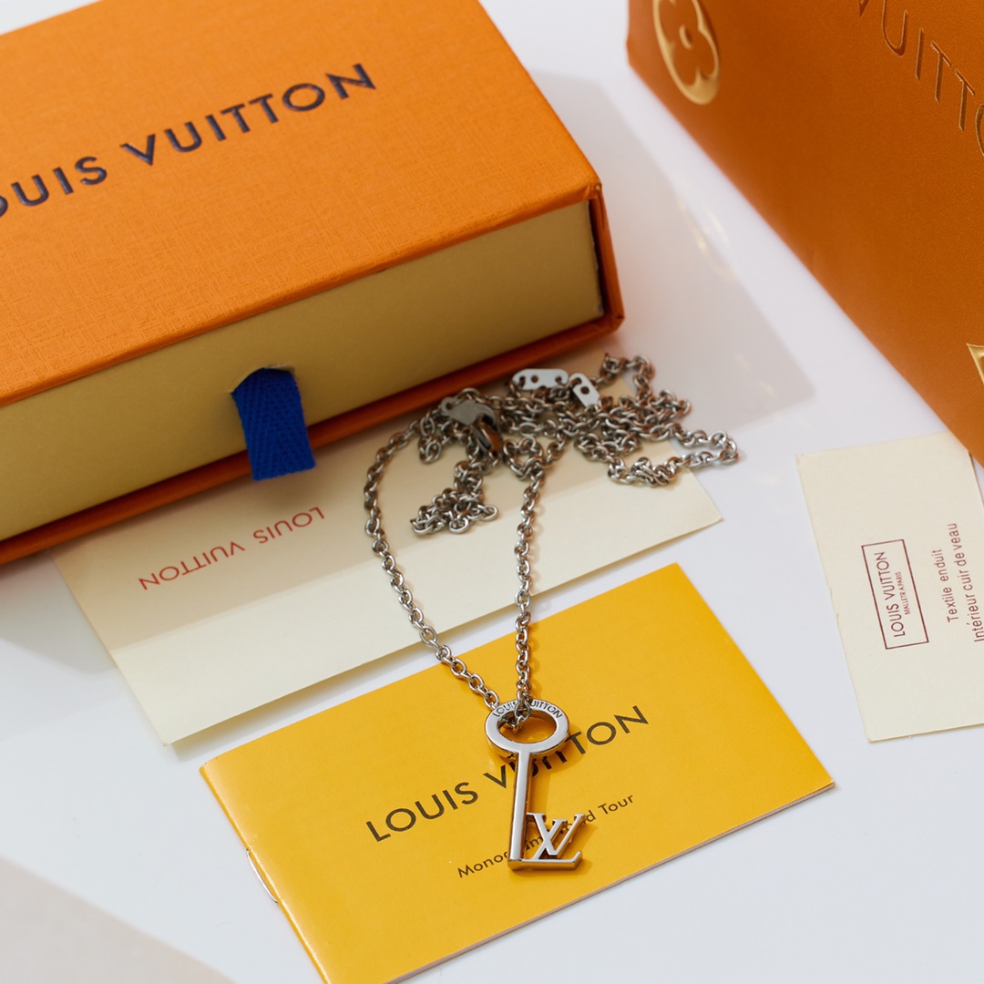 LOUIS VUITTON（ルイヴィトン）-BRAND OFF