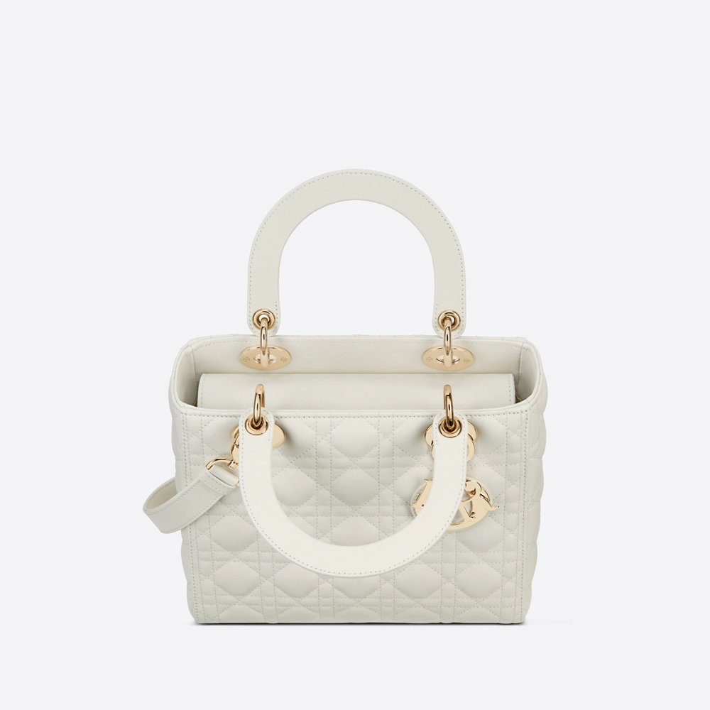⚡絶好の機会をお見逃しなく！雑誌掲載！【DIOR】 LADY DIOR ミディアムバッグ-BRAND OFF