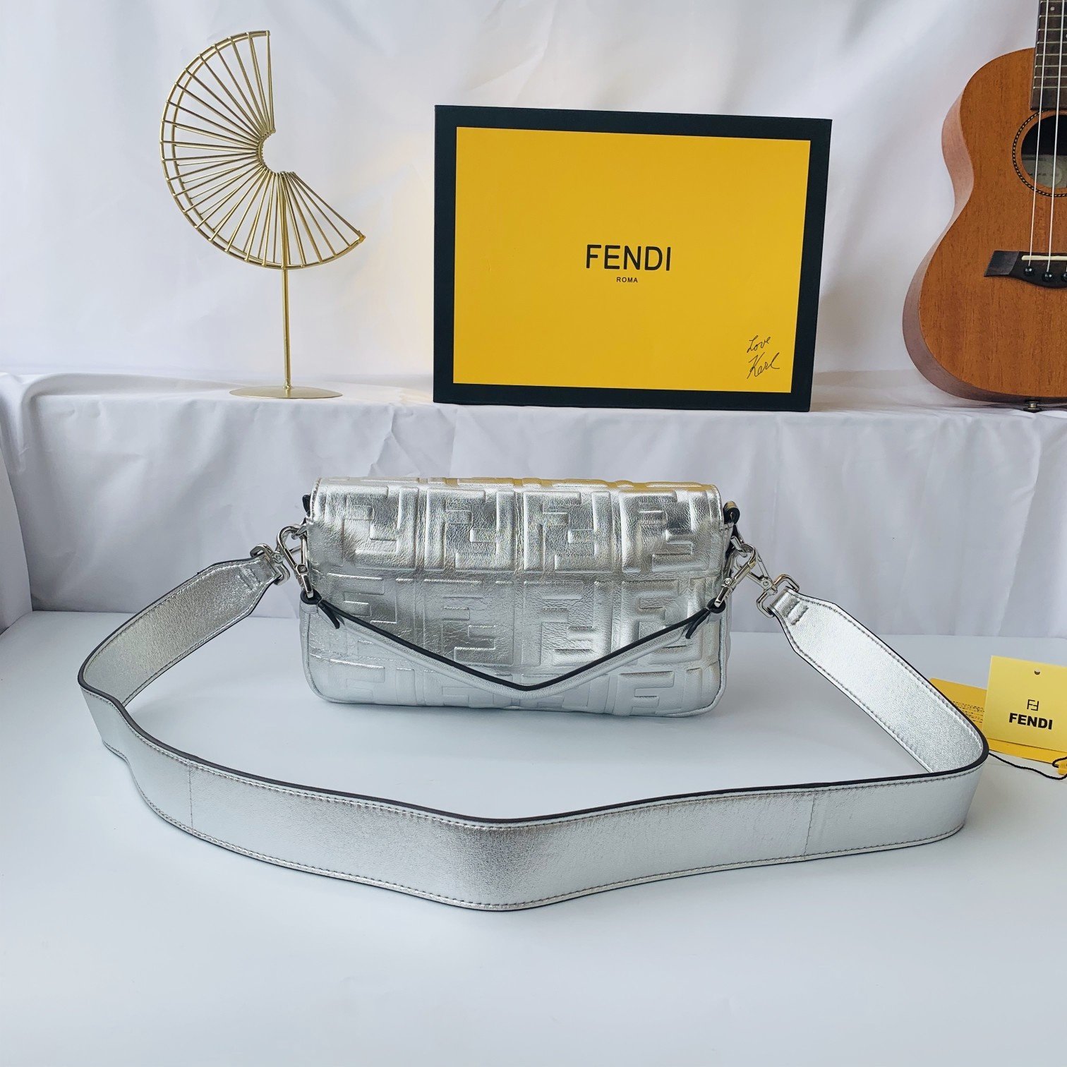 FENDI（フェンディ） メッセンジャーバッグ 26X14X4 CM-BRAND OFF