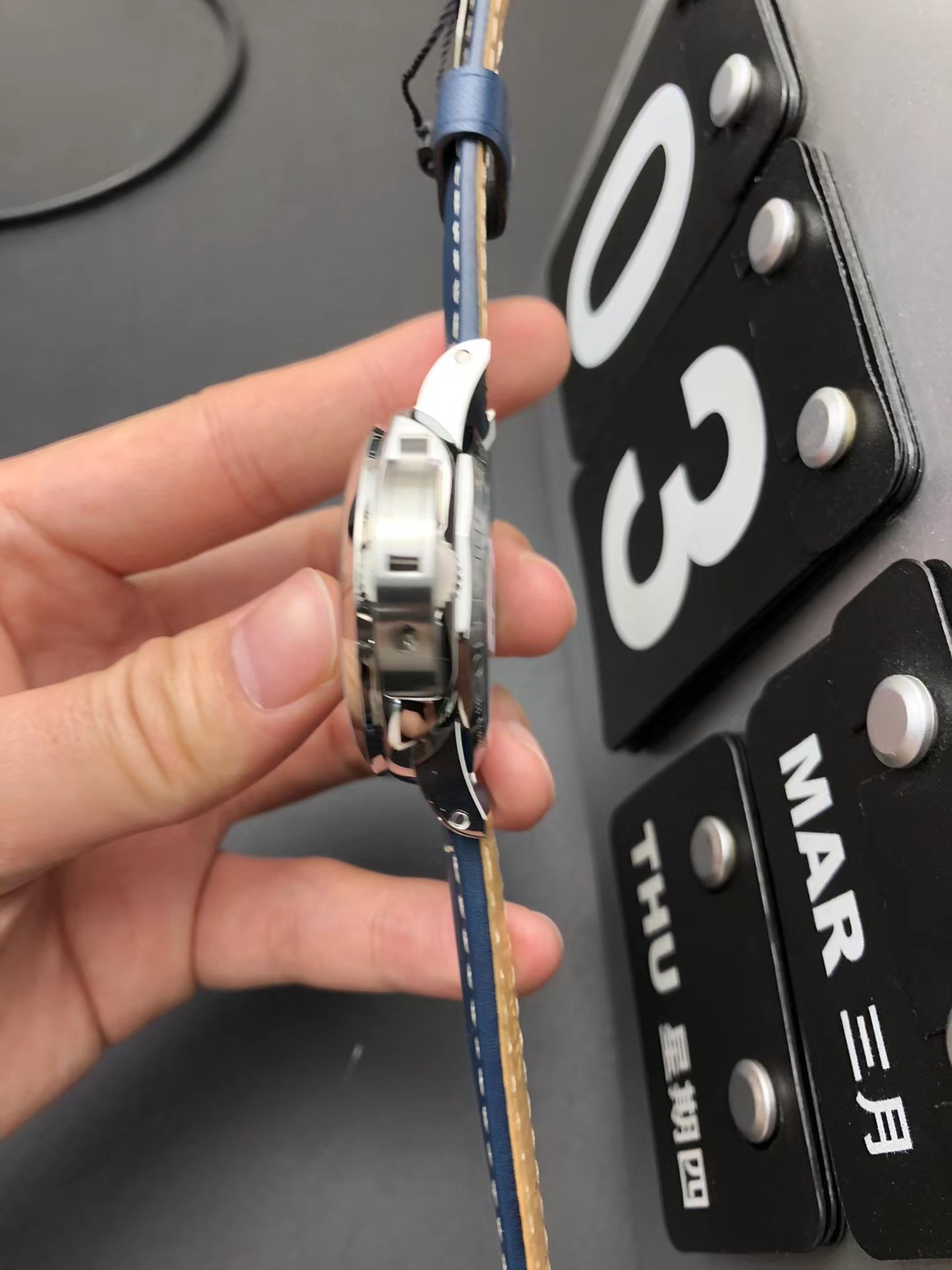 パネライ ルミノール 1950 3デイズ GMT オートマチック PAM00688-BRAND OFF
