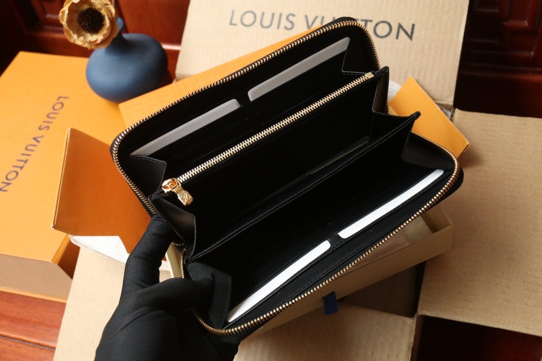 LOUIS VUITTON ラムレザーエンボス ジッピーウォレット M81510-BRAND OFF