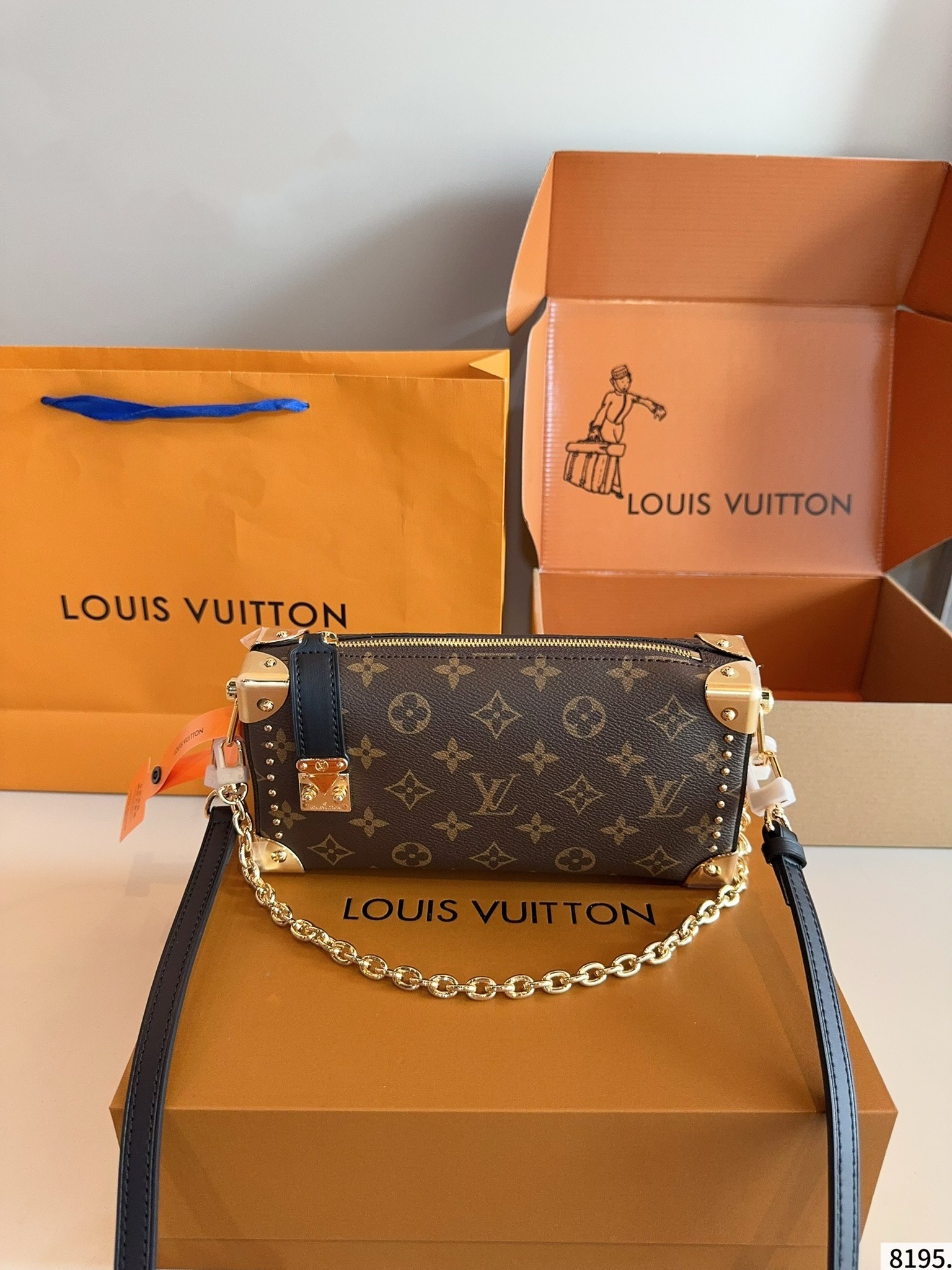 LOUIS VUITTON ルイヴィトン HANDLE SOFT TRDNK CLUTCH ソフトトランク-BRAND OFF