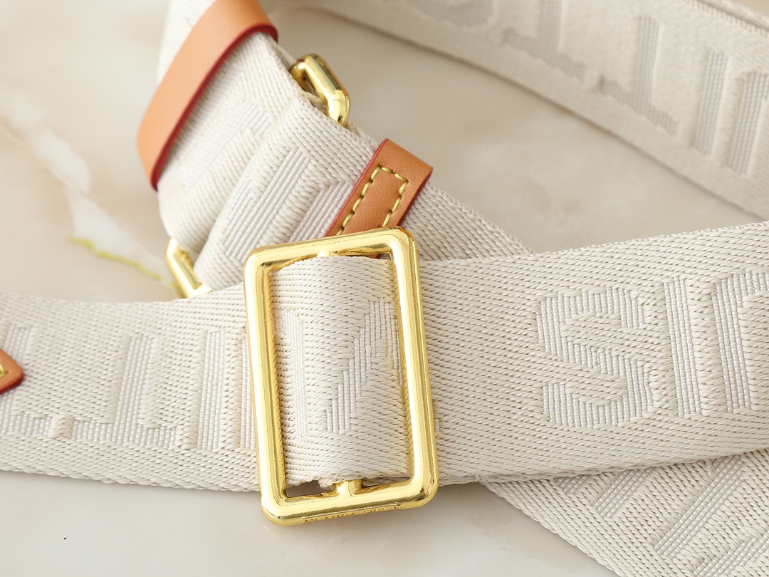 LOUIS VUITTON ルイヴィトン Coussin ショルダーバッグ M57790-BRAND OFF