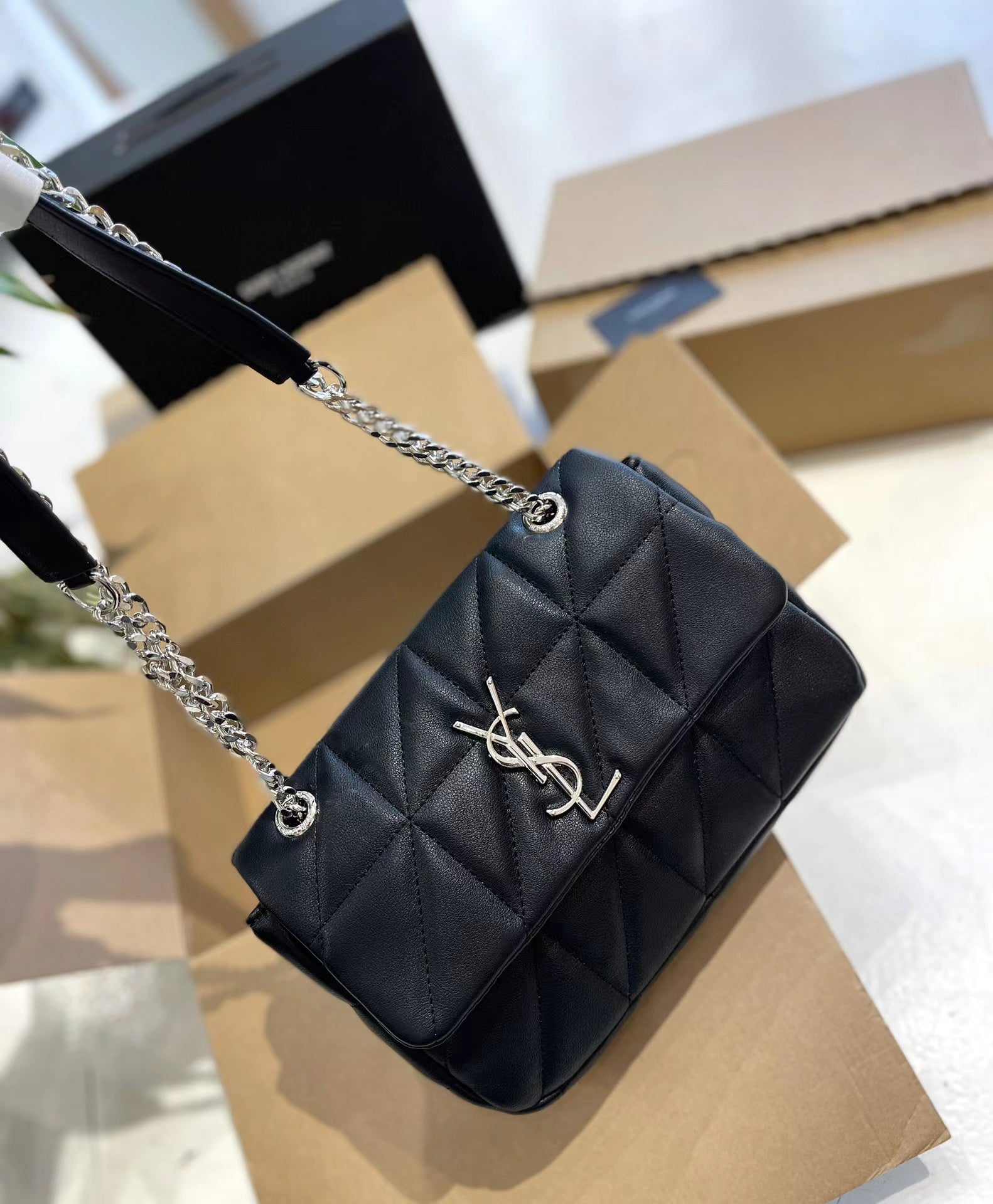 👜Ysl Niki フラップメッセンジャーバッグ 黒と白-BRAND OFF