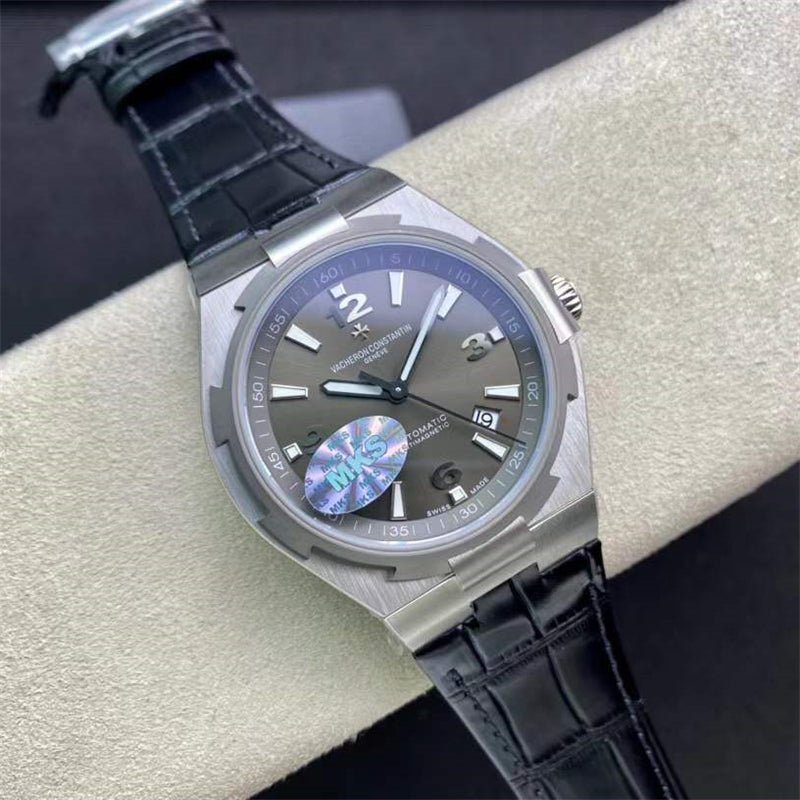 ヴァシュロン・コンスタンタン オーヴァーシーズ 47040/000W-9500-BRAND OFF