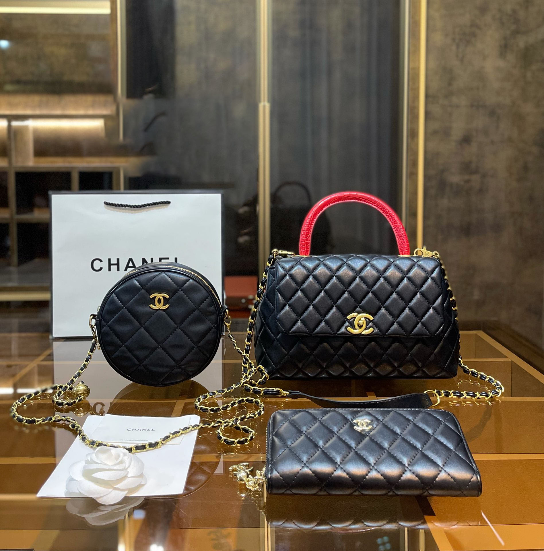 BUYMA is now available to your country! go to English site 大人気 CHANEL-BRAND OFF