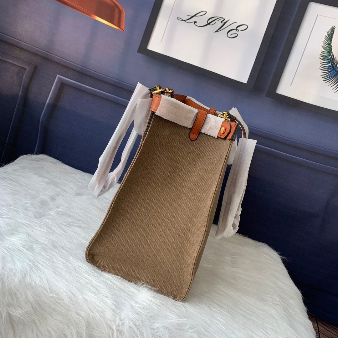 FENDI（フェンディ） ハンドバッグ41x29.5x16cm-BRAND OFF