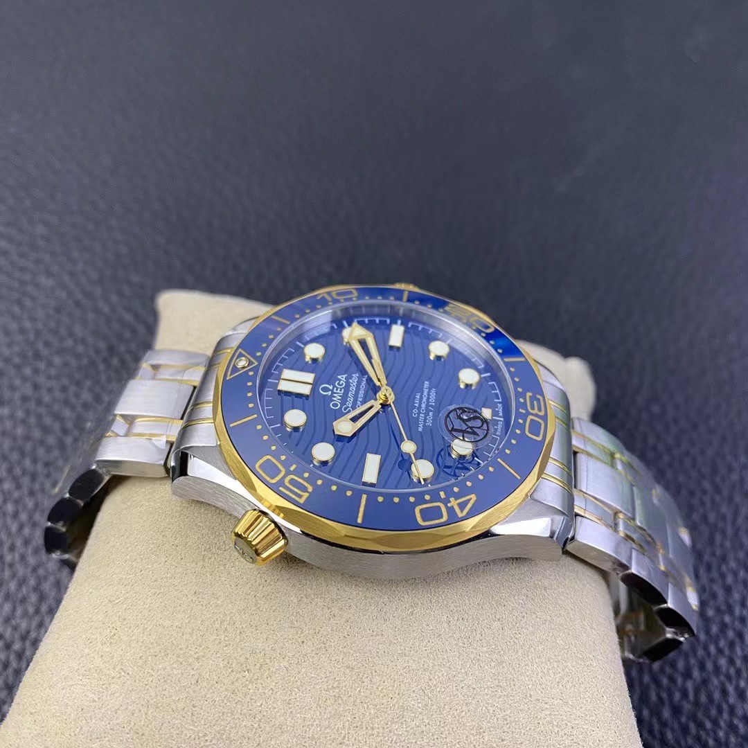 Omega Seamaster Diver 300M Co-Axial Master Chronometer 210.20.42.20.03.001-BRAND OFF