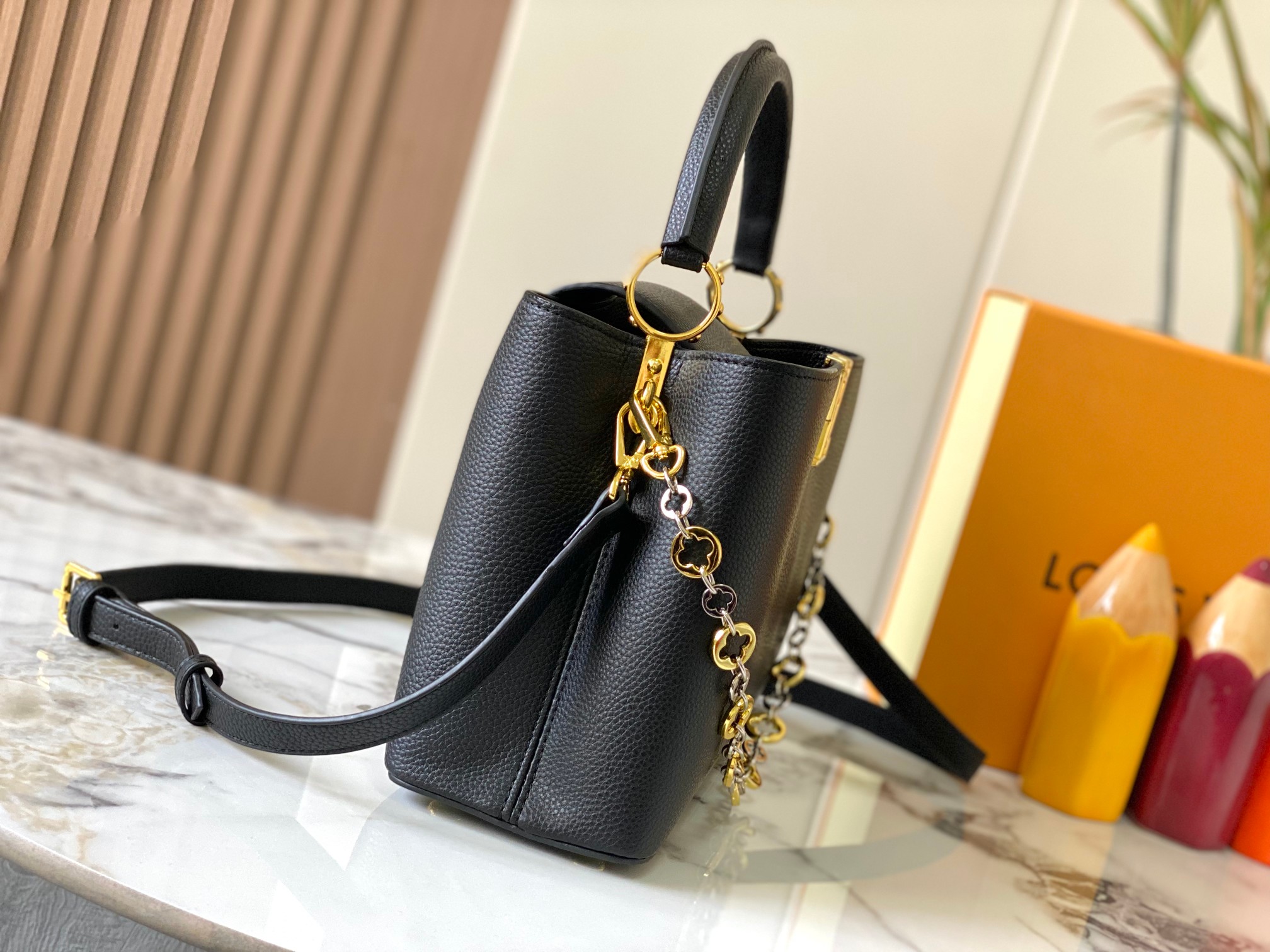 LOUIS VUITTON ルイヴィトン Capucines ハンドバッグ M12938-BRAND OFF