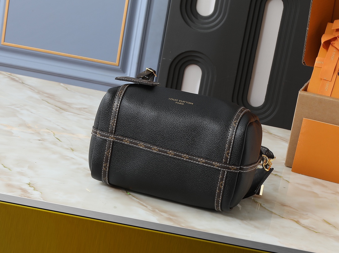 LOUIS VUITTON ルイヴィトン 大人気 ショルダーバッグ M13668 M13667-BRAND OFF