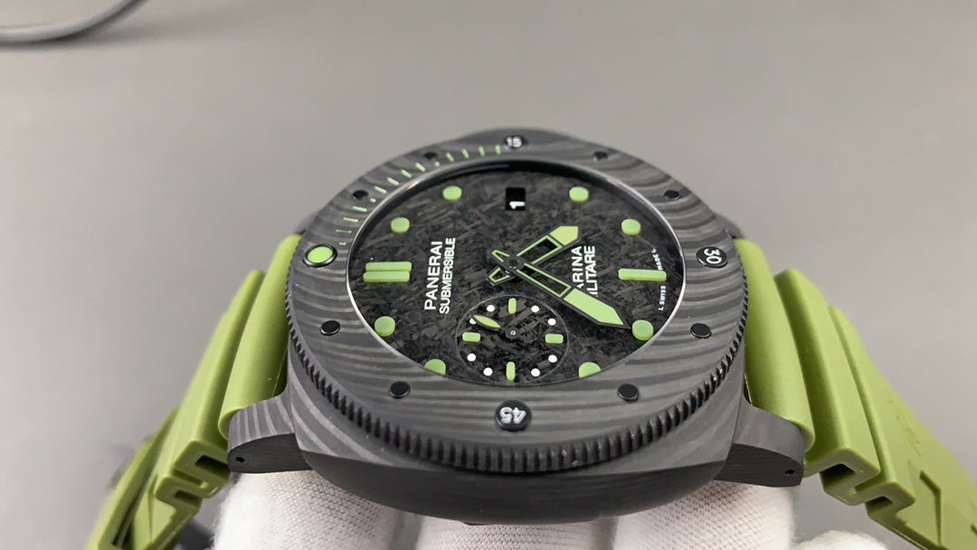 パネライ サブマーシブル マリーナ ミリターレ カーボテック™ - 47mm 世界限定33本-BRAND OFF