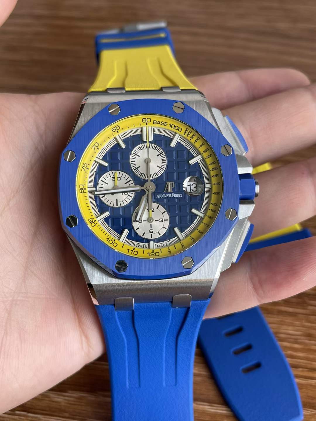 オーデマ ピゲ ロイヤル オーク オフショア 自動巻き クロノグラフ 26400SO.OO.A057CA.01-BRAND OFF