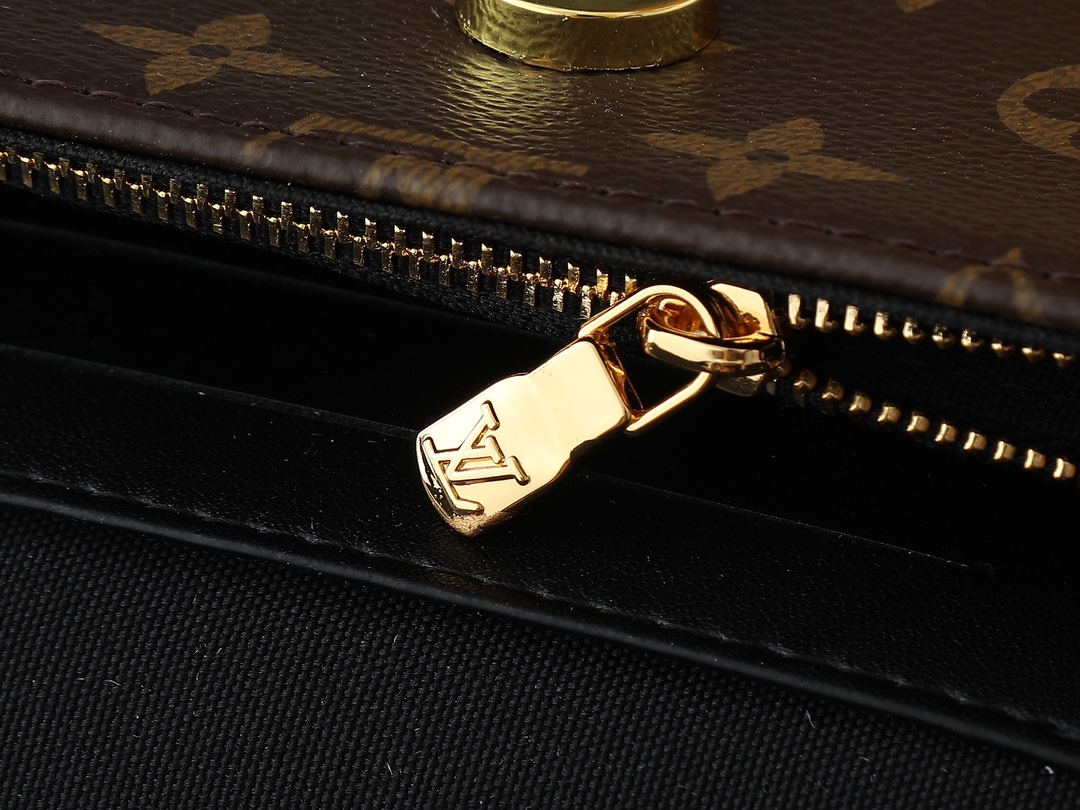 LOUIS VUITTON ルイヴィトン Wallet on Chain Ivy ショルダーバッグ M26587-BRAND OFF