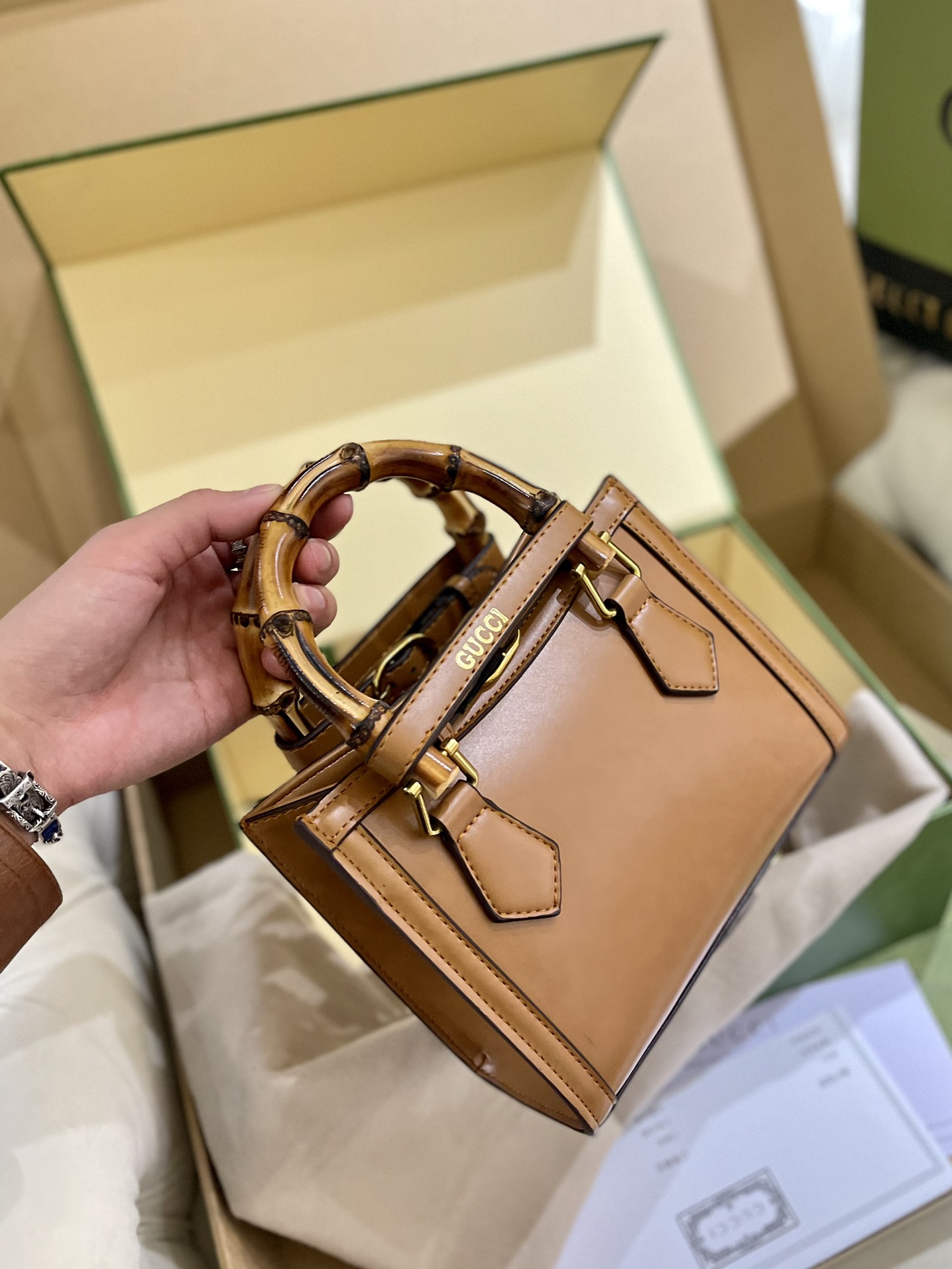 Gucciプレミアムエンボス竹節バッグGucciDianaショッピングバッグ-BRAND OFF