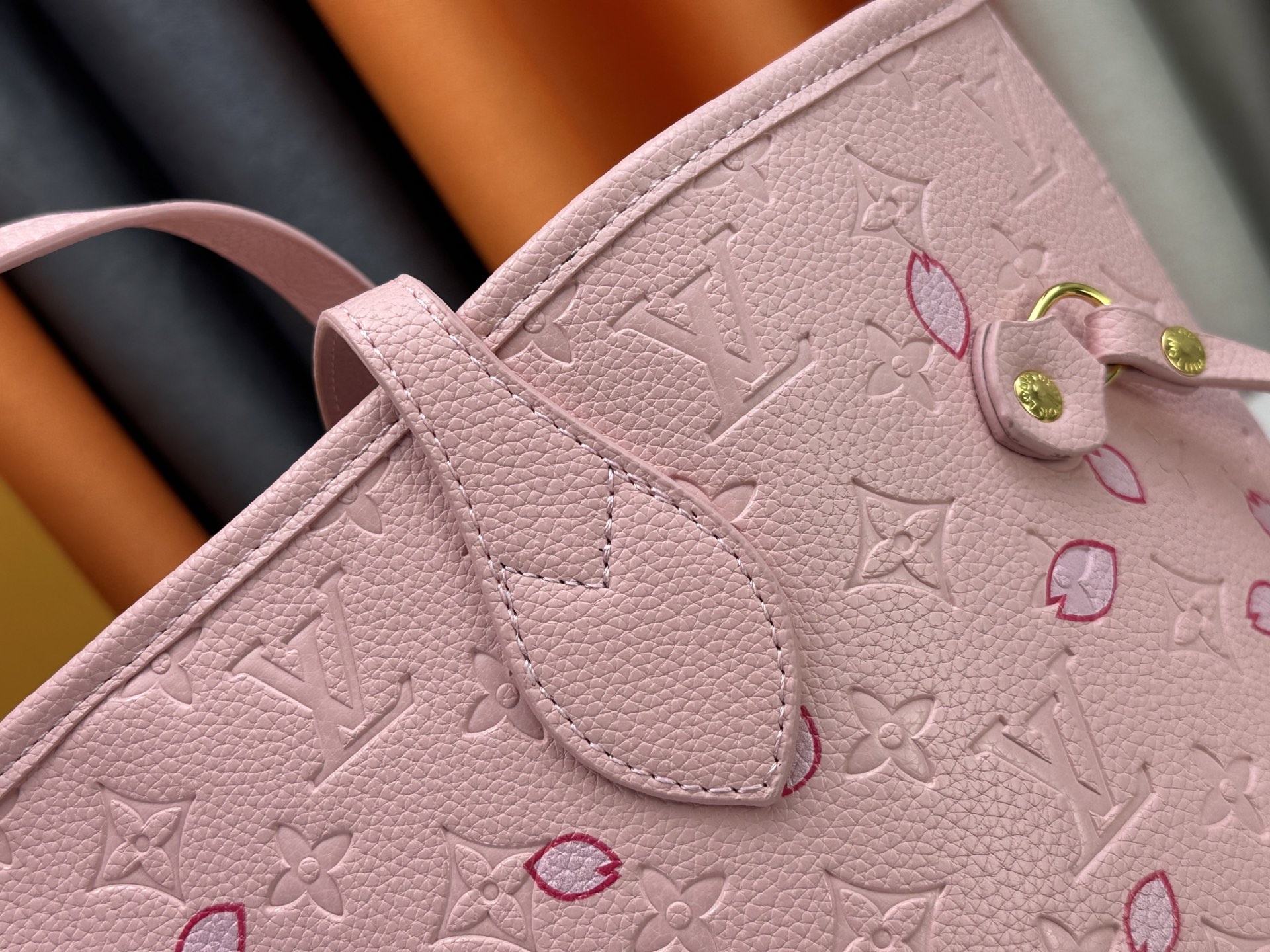 LOUIS VUITTON ルイヴィトン Neverfull 村上 隆 ミドルサイズのハンドバッグ-BRAND OFF