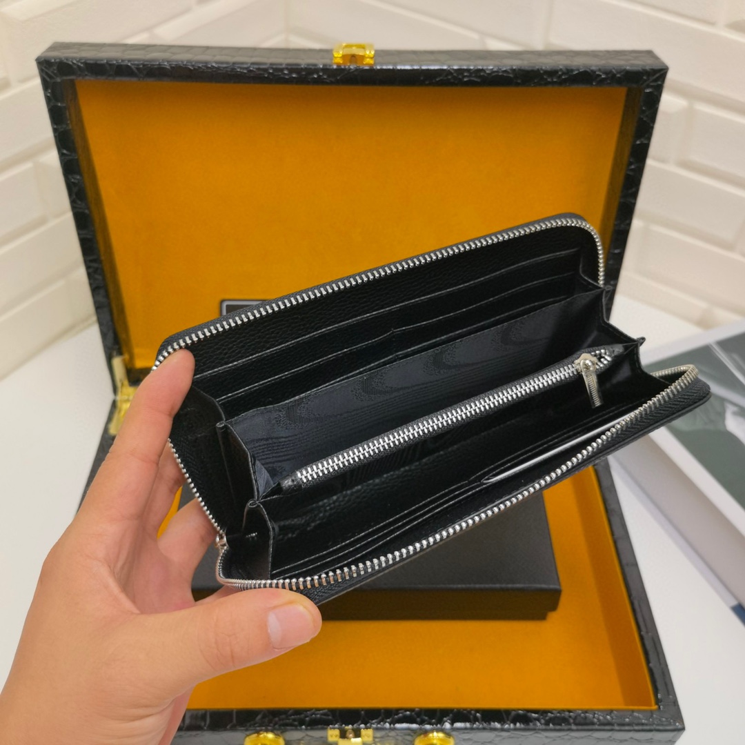 VERSACE（ヴェルサーチ） 財布 19x10x2.5cm-BRAND OFF