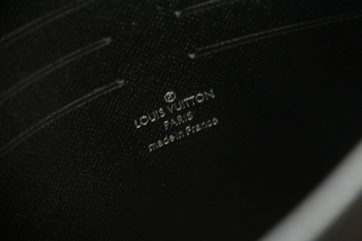 LOUIS VUITTON（ルイヴィトン）POCHETTE VOYAGE クラッチバッグ M61692-BRAND OFF