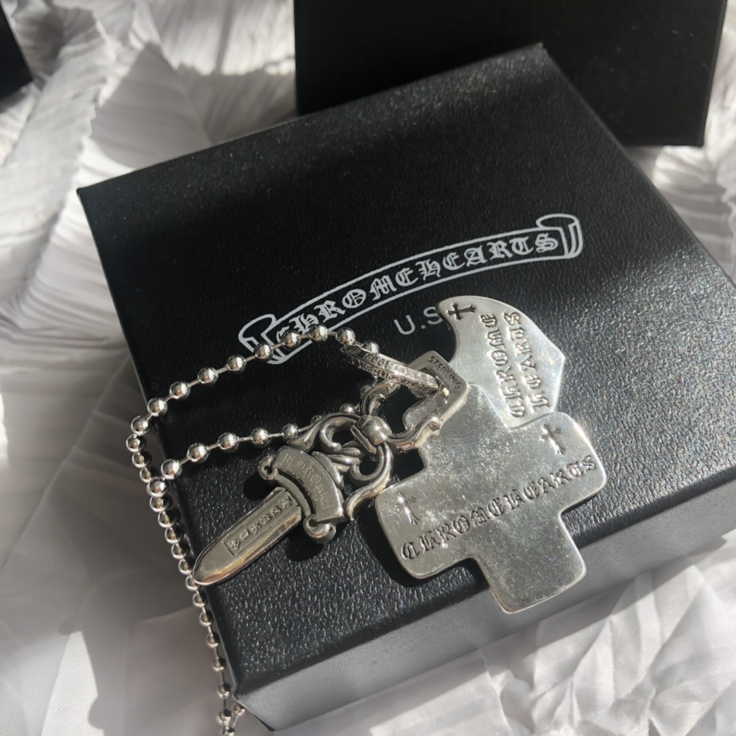 Chrome Hearts（クロムハーツ）3段ソードとホーリーソードサンスクリットペンダントネックレス-BRAND OFF