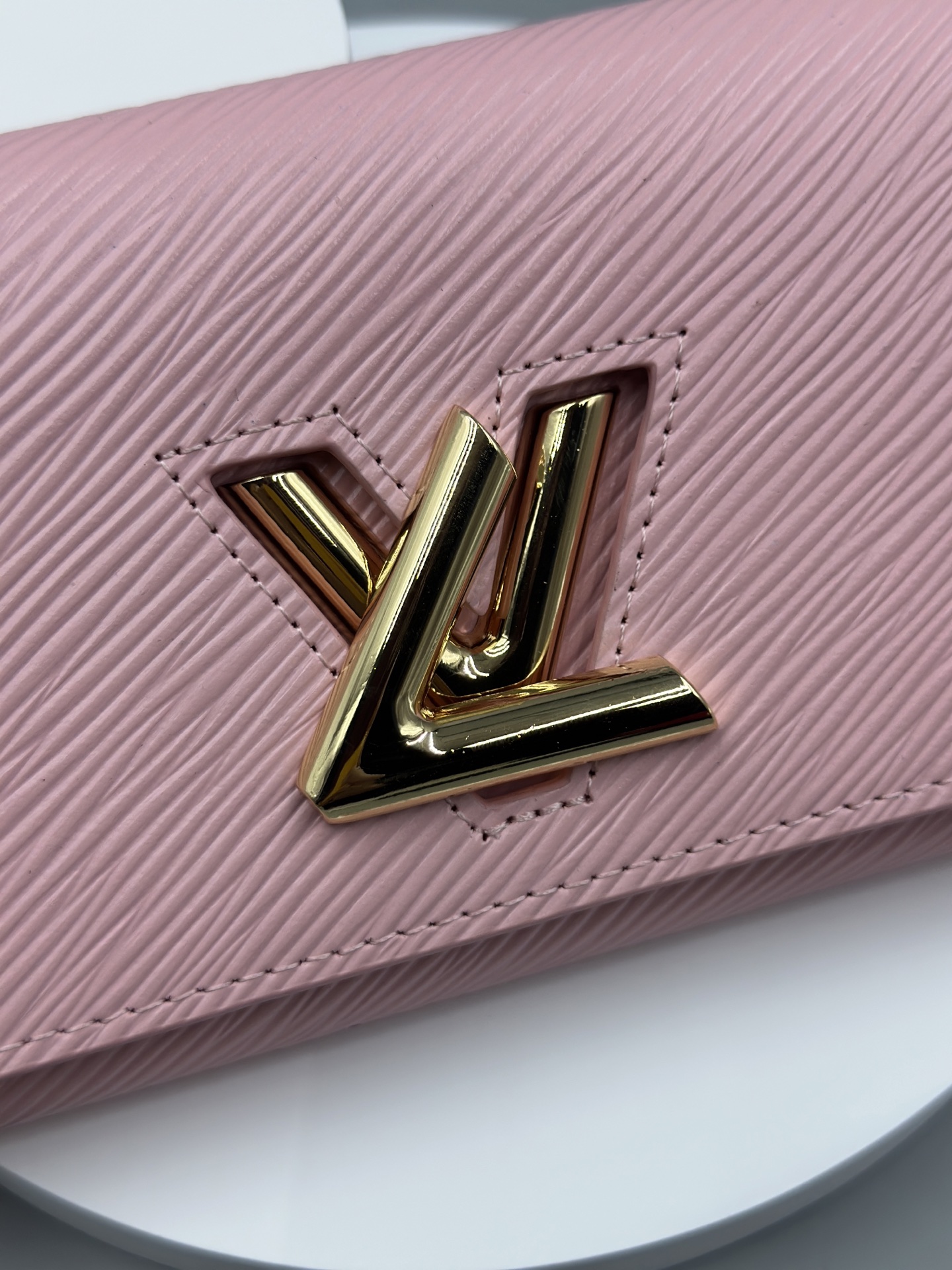 LOUIS VUITTON ルイヴィトン LV Twist 財布 ゴールド金具 M61179-BRAND OFF