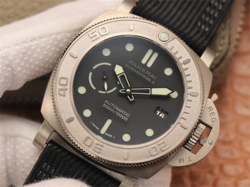パネライサブマーシブル マイク・ホーン エディション 世界限定500本 PAM00984-BRAND OFF