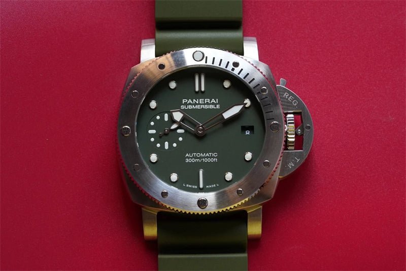 パネライ サブマーシブル オンライン限定500本 グリーン PAM01055-BRAND OFF
