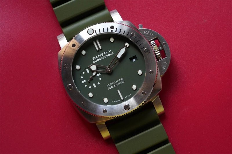 パネライ サブマーシブル オンライン限定500本 グリーン PAM01055-BRAND OFF