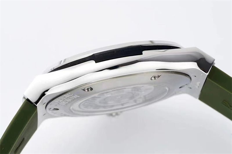 ウブロ クラシック フュージョン チタニウム グリーン 511.NX.8970.LR-BRAND OFF