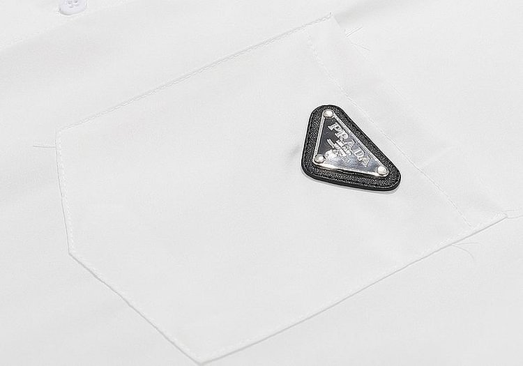 【Prada旗艦店】プラダ長袖シャツ、ご好評に付き再入荷！！-BRAND OFF