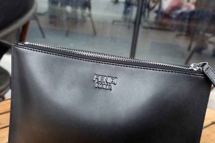 FENDI（フェンディ）クラッチバッグ 30X20X1CM-BRAND OFF