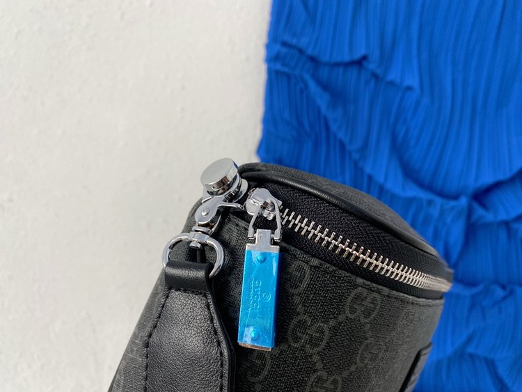 GUCCI〔グッチ〕GGサドルバッグ 22 x 18 cm-BRAND OFF