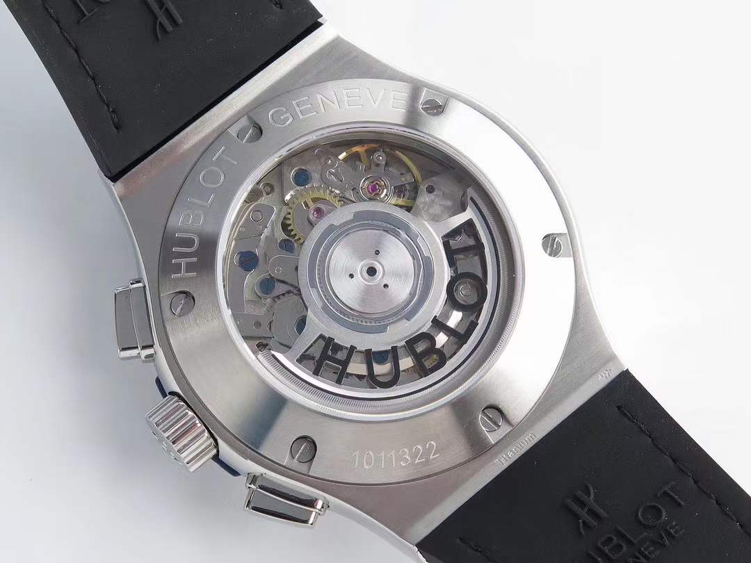 ウブロ クラシックフュージョン クロノグラフ チタニウム 521.NX.7170.RX 新品-BRAND OFF