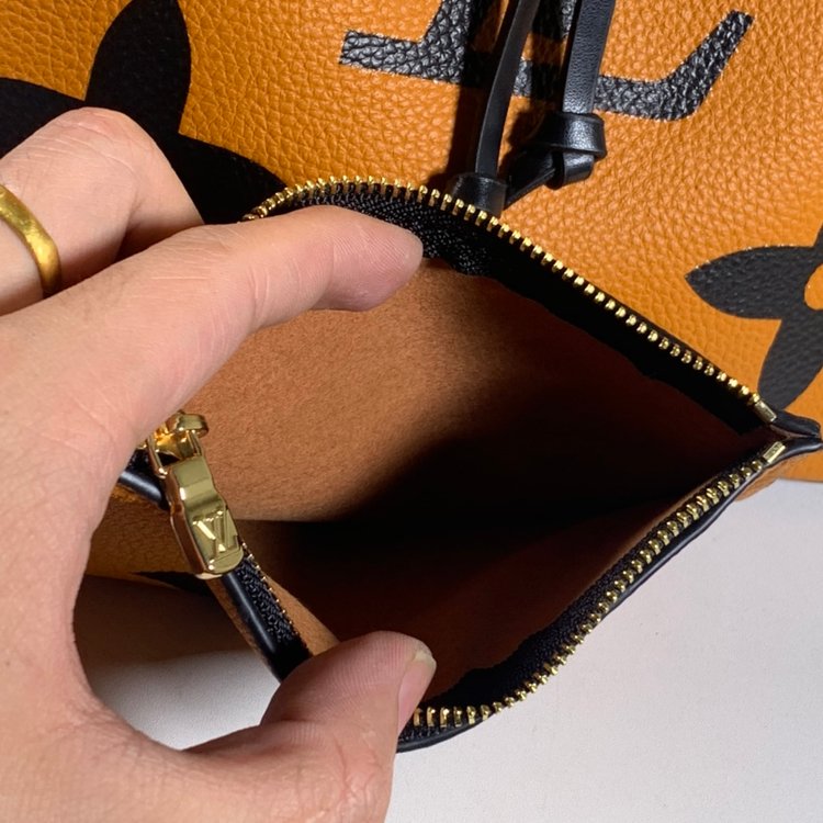 Louis Vuitton （ルイヴィトン） ショルダーバッグ 26x26x17.5 cm-BRAND OFF