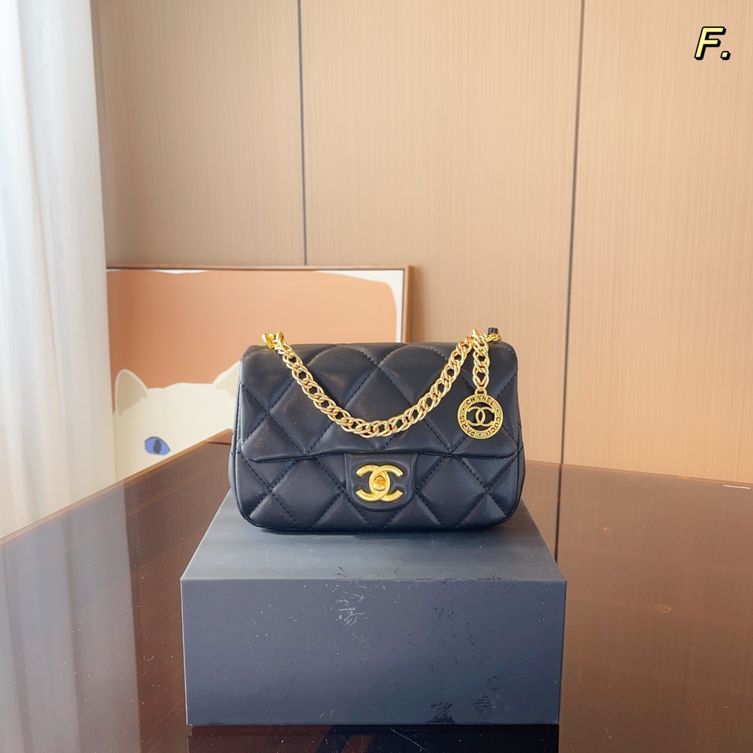 CHANEL （シャネル）メッセンジャーバッグ 20*7*15cm-BRAND OFF