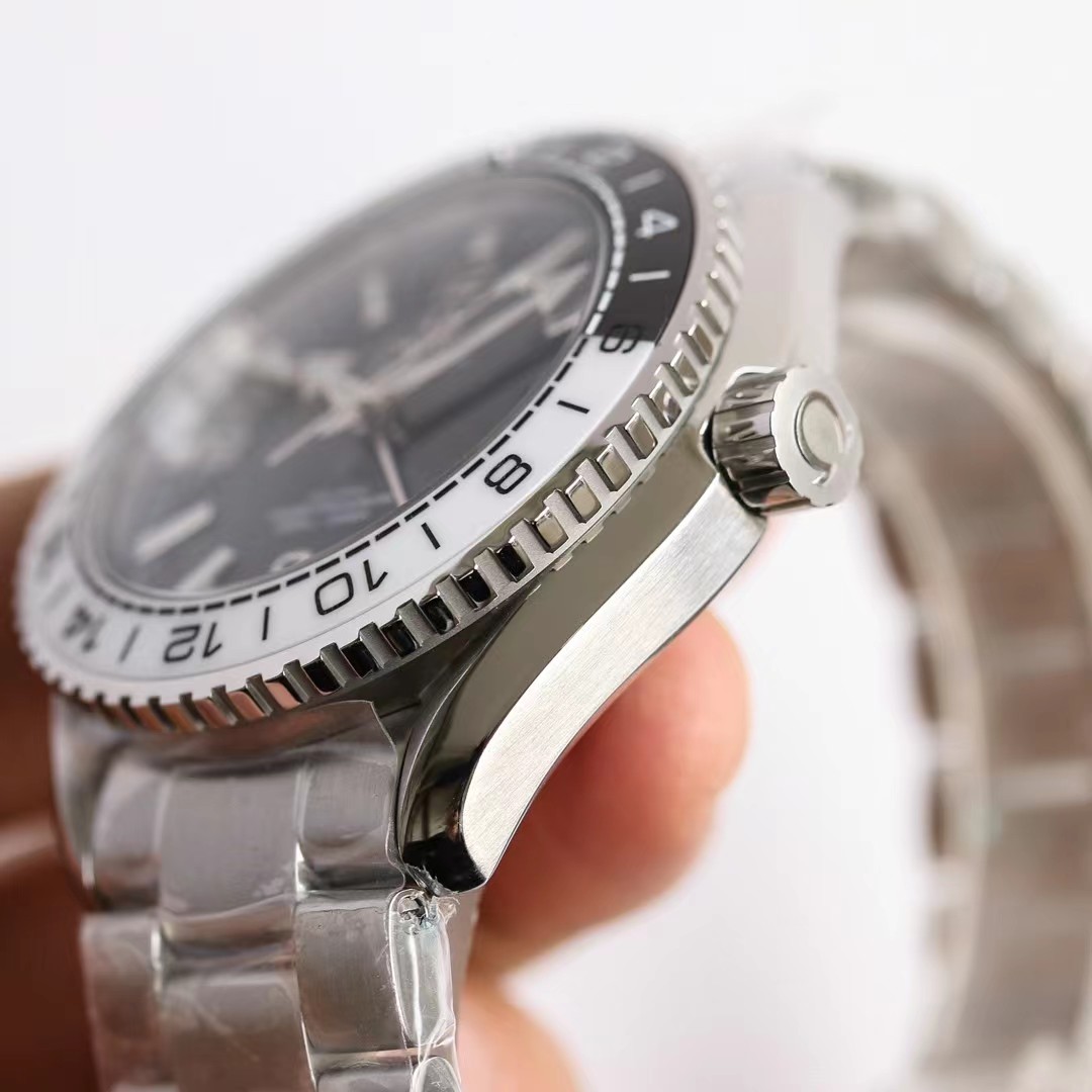 Omega Seamaster Planet Ocean Co-Axial Master Chronometer GMT 215.30.44.22.01.001-BRAND OFF