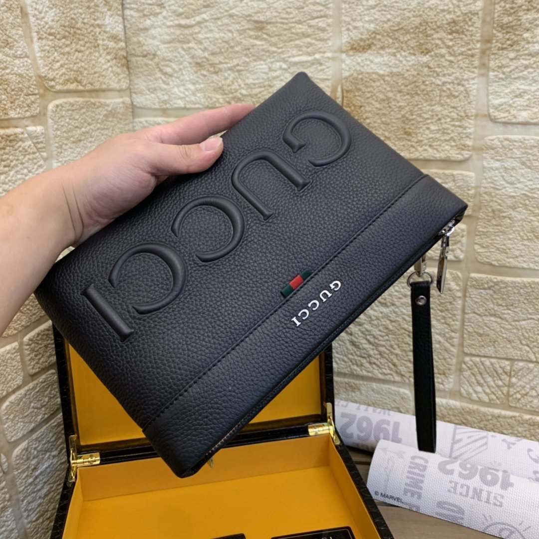 【GUCCI 公式 旗艦店】グッチ クラッチバッグ 当日出荷 好評に付き再入荷！28*18.3CM-BRAND OFF