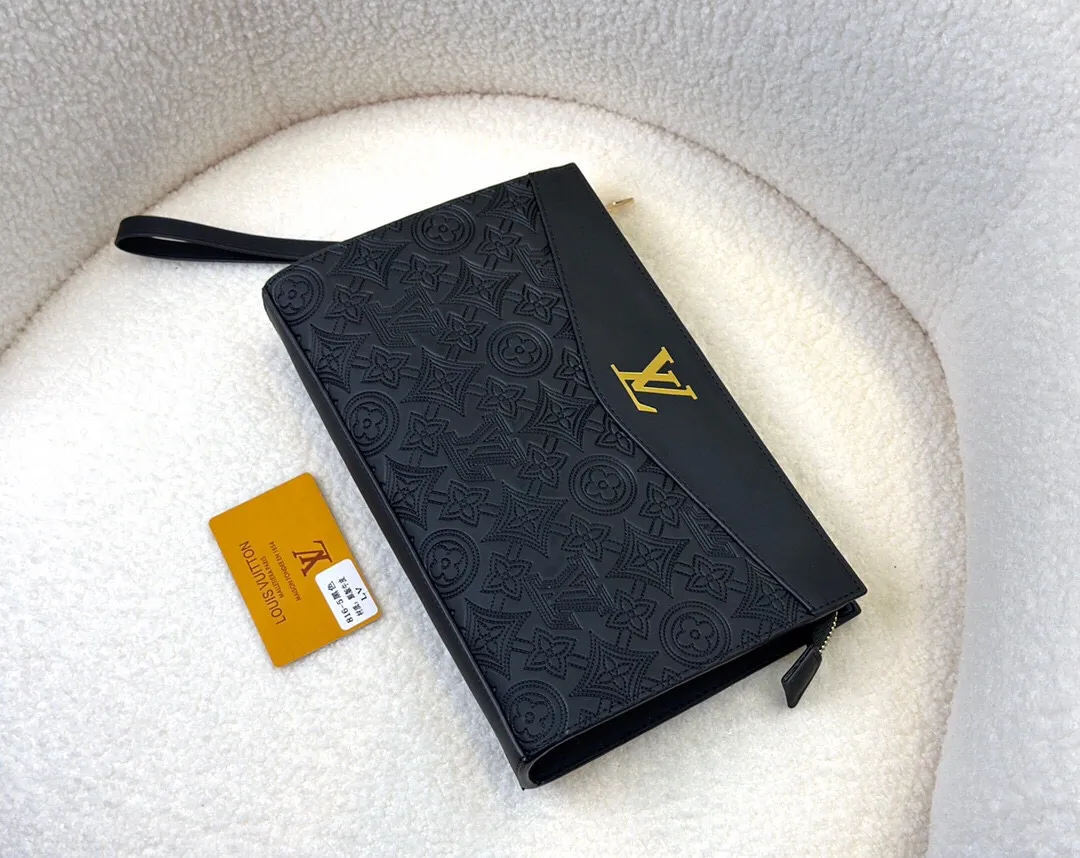 【 LOUIS VUITTON公式 旗艦店】ルイヴィトン クラッチバッグ 28*18*5CM 当日出荷 好評に付き再入荷！-BRAND OFF