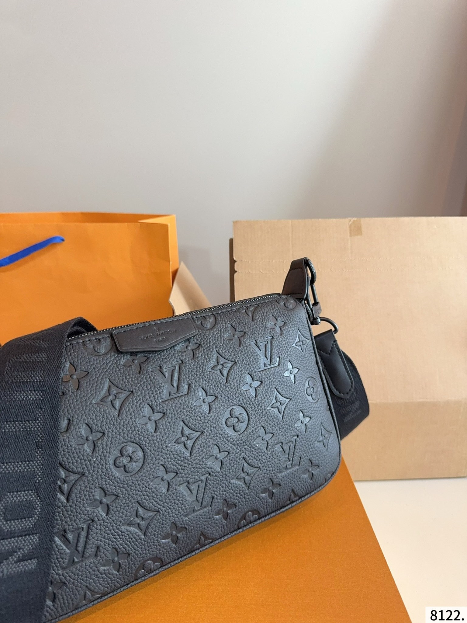 大人気定番商品★LOUIS VUITTON ルイヴィトン S-CAPE メッセンジャーバッグ-BRAND OFF
