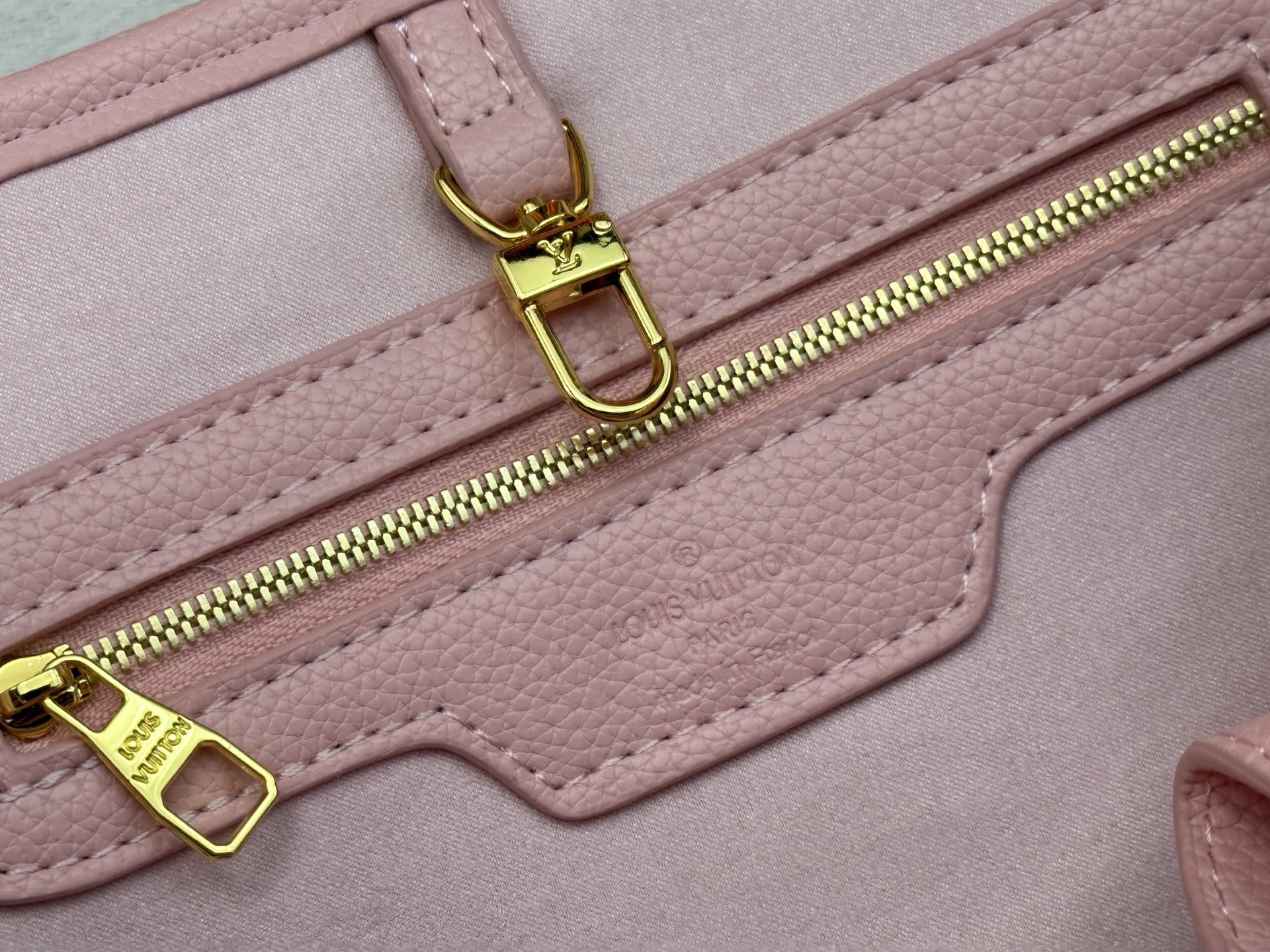 LOUIS VUITTON ルイヴィトン Neverfull 村上 隆 ミドルサイズのハンドバッグ-BRAND OFF