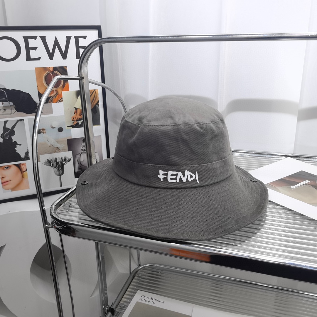 FENDI(フェンディ)フィッシャーマンズハット-BRAND OFF