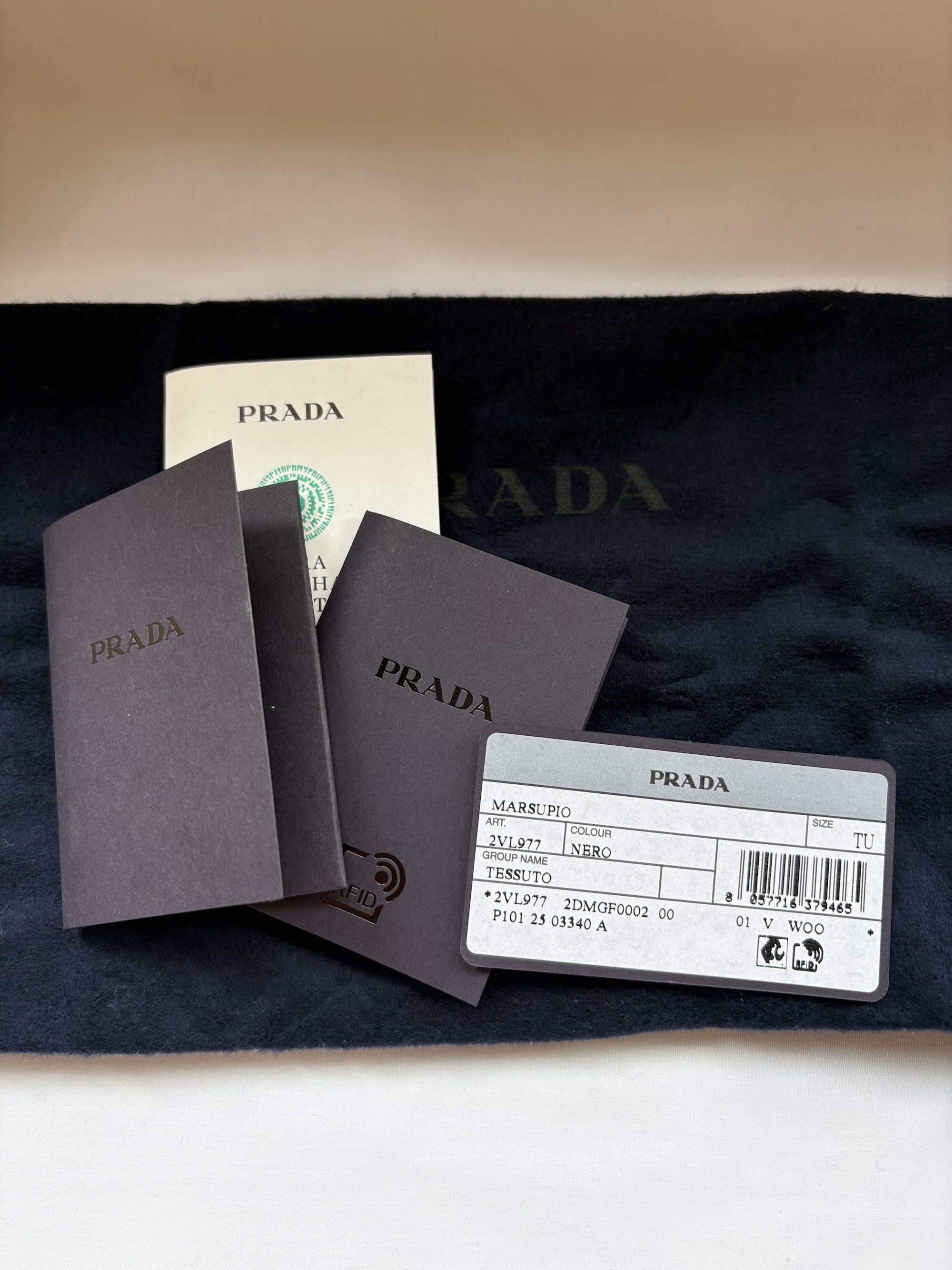 PRADA ナイロン ボディバッグ／ベルトバッグ