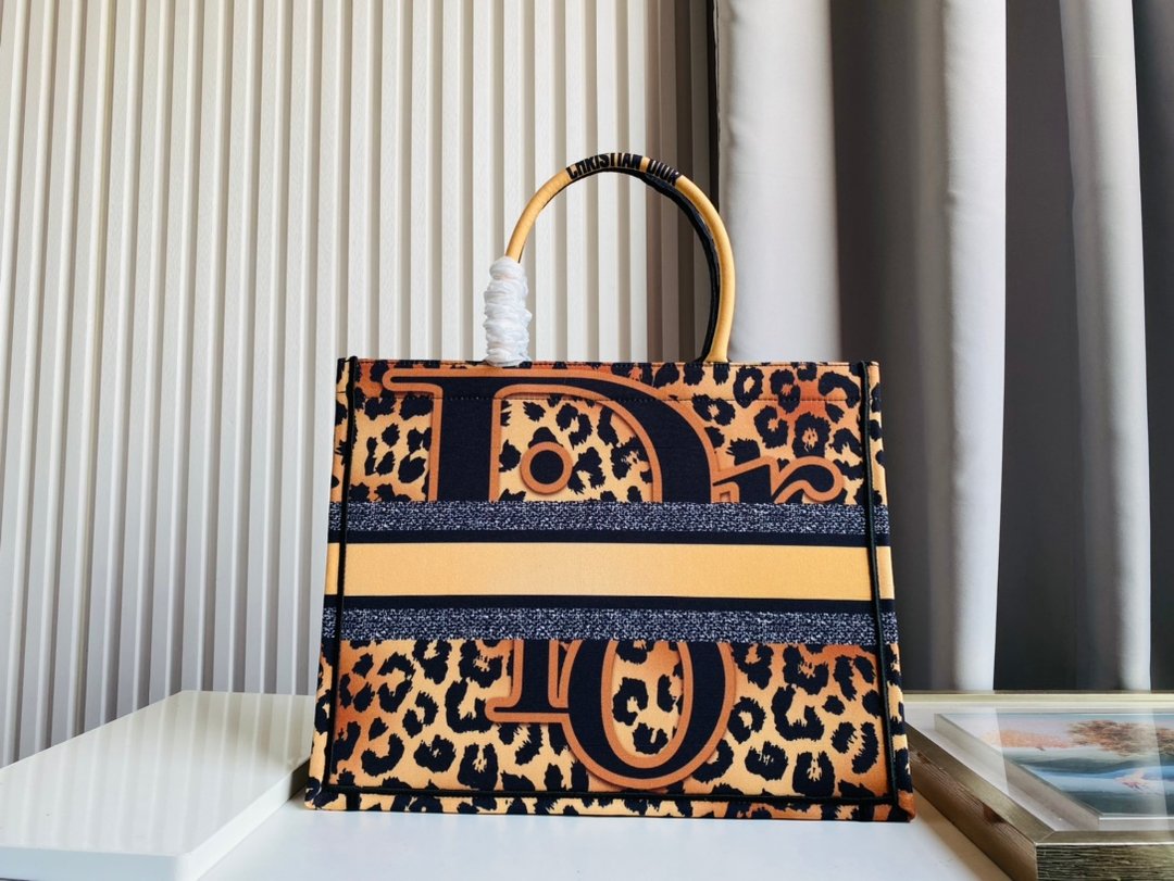 Christian Dior 【ディオール】トートバッグ 36cm-BRAND OFF