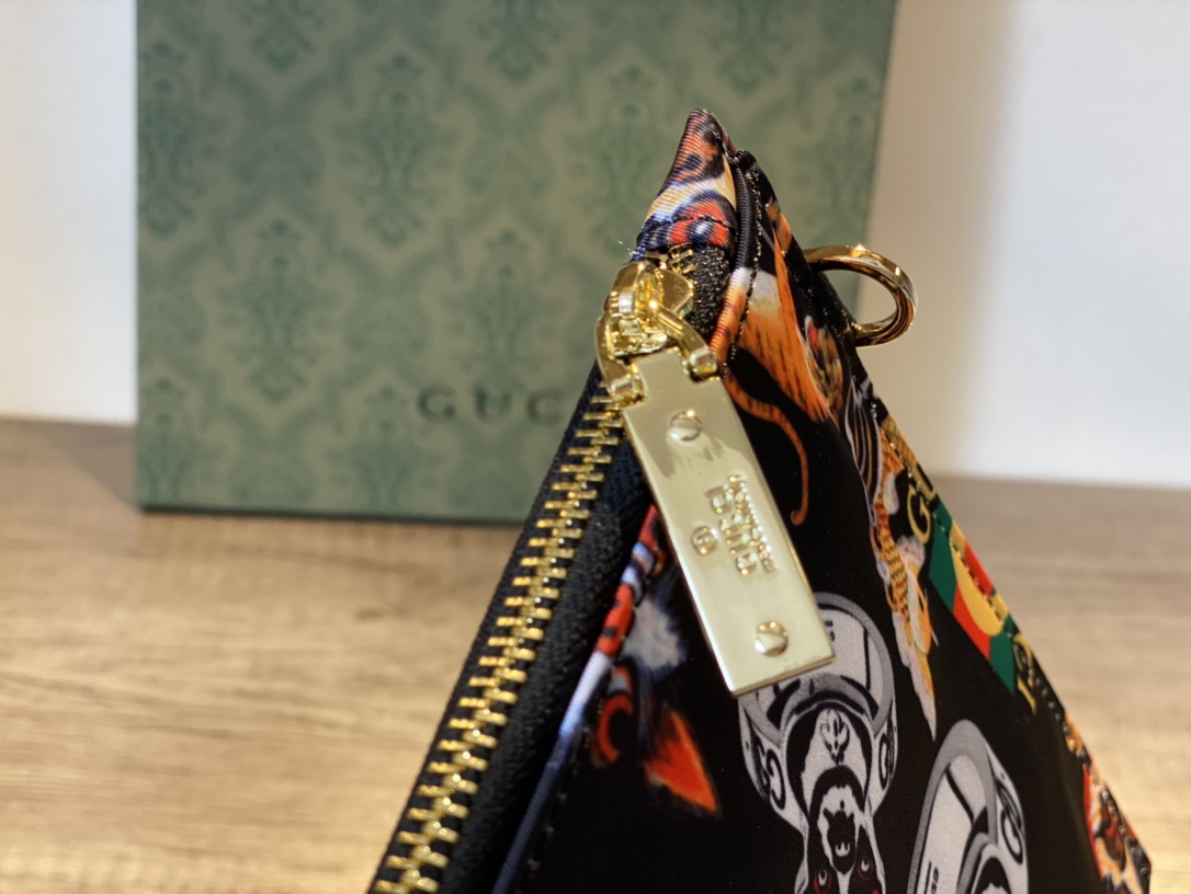 Gucci（グッチ）クラッチバッグ 29x18x3cm-BRAND OFF