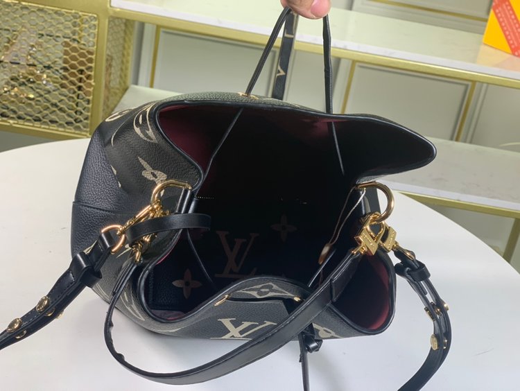 Louis Vuitton （ルイヴィトン） ショルダーバッグ 26x26x17.5 cm-BRAND OFF